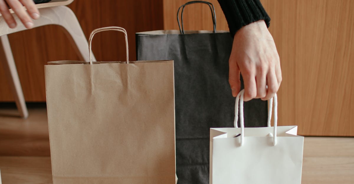 иллюстрация на тему "Покупаем квартиру через риэлтора."