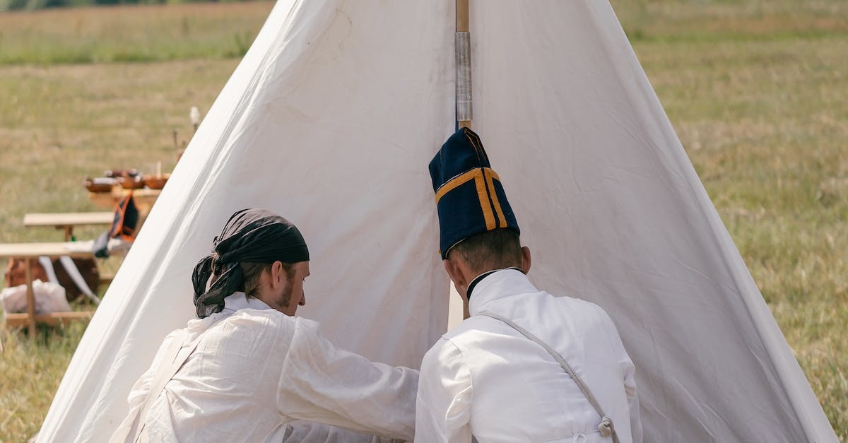 иллюстрация на тему "Ремонт холодильников. Как избежать поломок?"