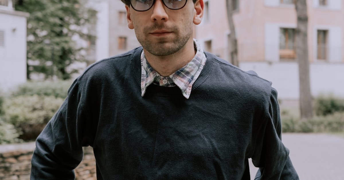 иллюстрация на тему "Стильные очки и качественные линзы – отличное решение проблем со зрением"