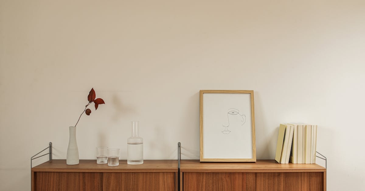 иллюстрация на тему "Шкаф купе на заказ или готовый – купить на выгодных условиях"