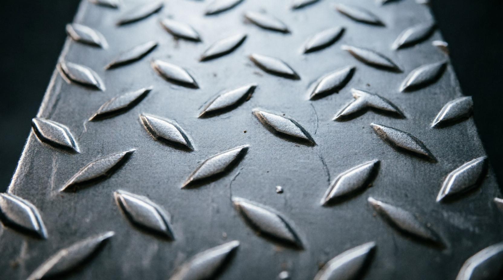 Качественный лист рифленый и долговечный швеллер